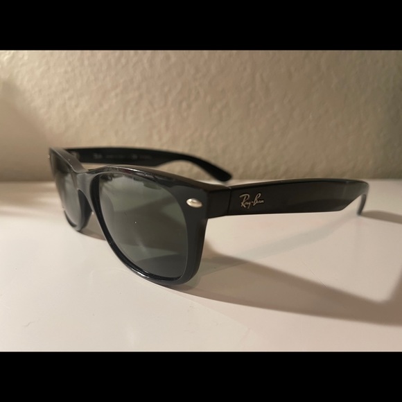 Rayban sunglasses classic black polarized - Picture 3 of 4